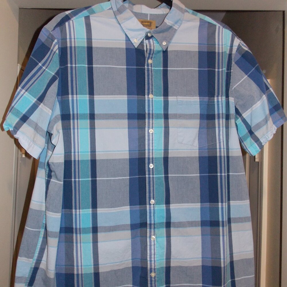 The Foundry Supply Co. Plaid Short Sleeve Buttonup  Size 3XLT